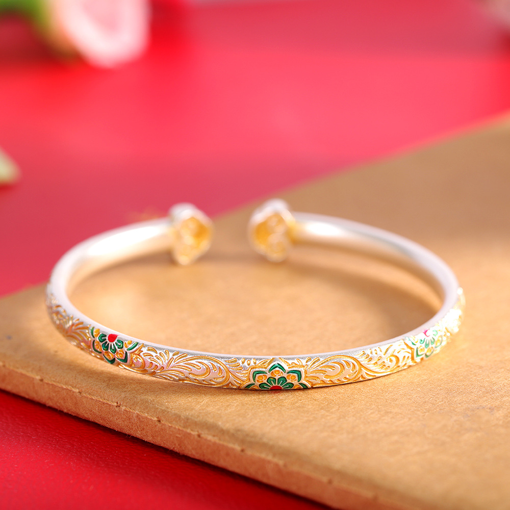 Vintage Fashion Ideas - Brazalete abierto con roseta esmaltada para
