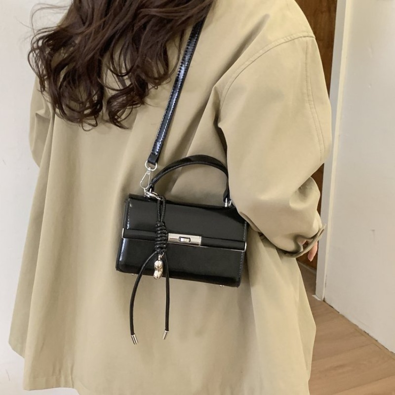 Bolso Bandolera de Cuero de Al - Vintage Fashion In Paris reseña y precio