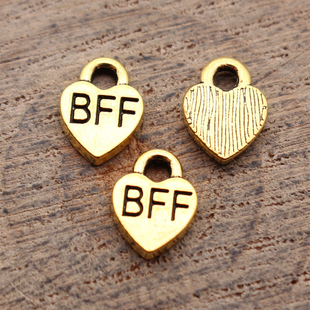 40 Piezas de Dijes de Corazón  - Vintage Fashion Blog reseña y precio