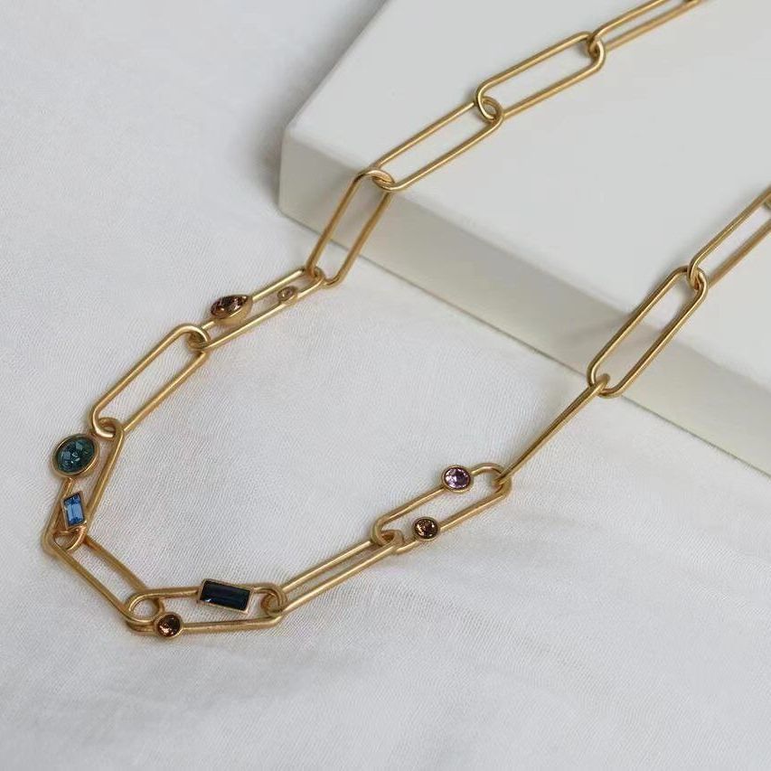 Collar de cadena vinculado con - Vintage Fashion Runway reseña y precio